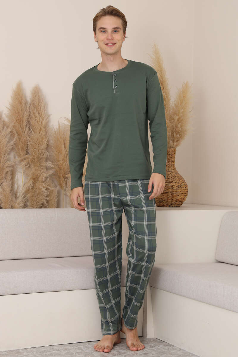 https://cdn.pazarium.com.tr/ekose-detayli-uzun-kol-erkek-pijama-takimi-haki-746151-18-B.jpg