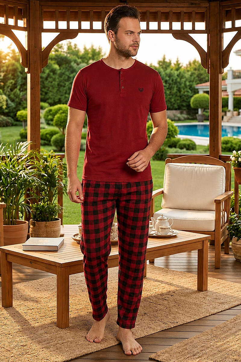 https://cdn.pazarium.com.tr/ekoseli-kisa-kollu-erkek-pijama-takimi-bordo-807542-19-B.jpg