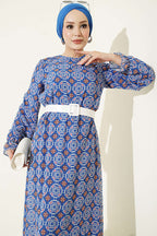 https://cdn.pazarium.com.tr/etegi-buzgulu-rahat-kesim-sifon-elbise-mavi-815977-20-B.jpg