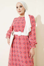 https://cdn.pazarium.com.tr/etegi-buzgulu-rahat-kesim-sifon-elbise-pembe-815981-20-B.jpg