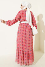 https://cdn.pazarium.com.tr/etegi-buzgulu-rahat-kesim-sifon-elbise-pembe-815982-20-B.jpg