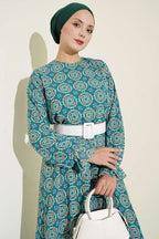 https://cdn.pazarium.com.tr/etegi-buzgulu-rahat-kesim-sifon-elbise-yesil-815657-20-B.jpg