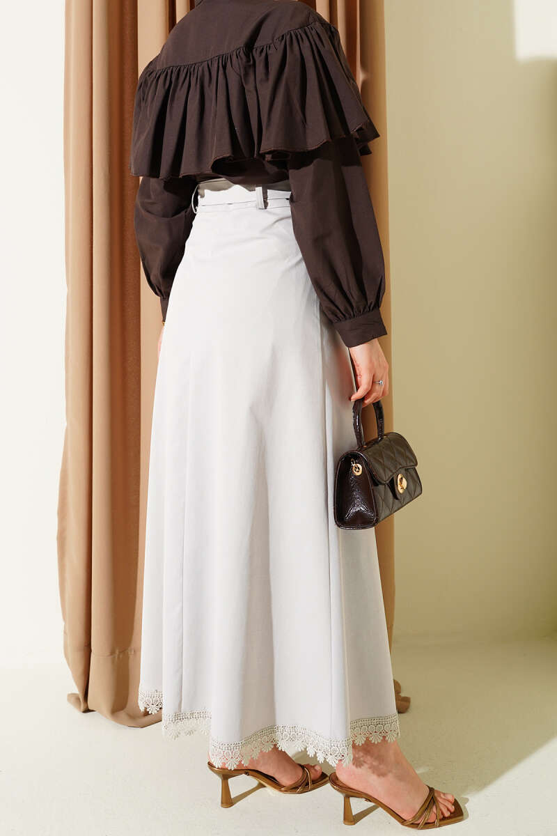 Etek Ucu Güpürlü Düğme Detaylı Etek