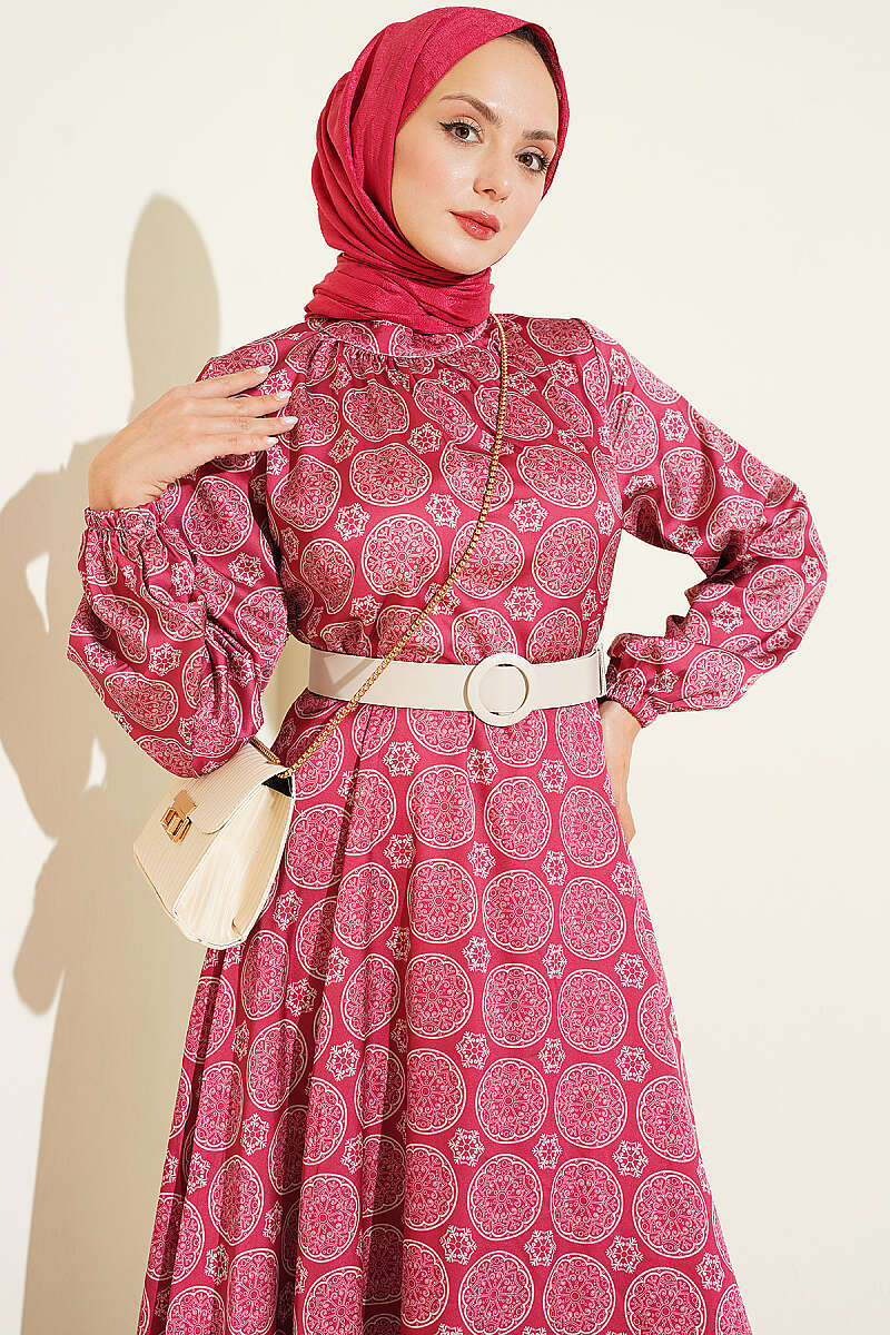 https://cdn.pazarium.com.tr/etnik-motifli-klos-saten-elbise-bordo-816861-20-B.jpg