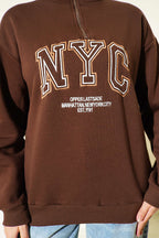 https://cdn.pazarium.com.tr/fermuarli-nyc-nakisli-sweatshirt-kahve-823074-20-B.jpg