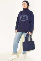 https://cdn.pazarium.com.tr/fermuarli-nyc-nakisli-sweatshirt-lacivert-823064-20-B.jpg