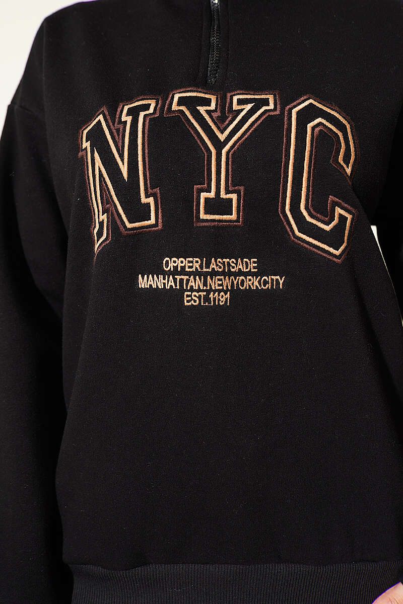 https://cdn.pazarium.com.tr/fermuarli-nyc-nakisli-sweatshirt-siyah-823078-20-B.jpg