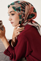 https://cdn.pazarium.com.tr/firca-desenli-soft-esarp-bej-814205-20-B.jpg