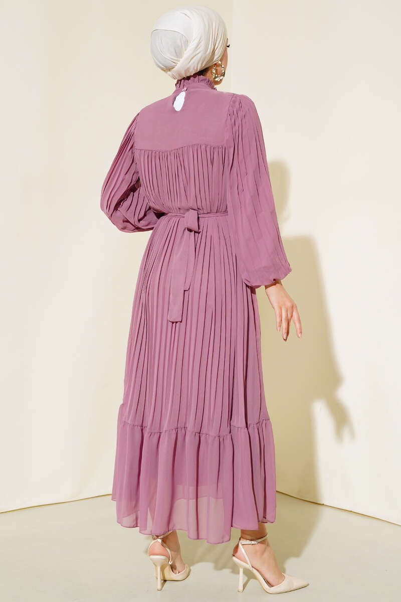 https://cdn.pazarium.com.tr/firfirli-piliseli-sifon-elbise-magenta-466617-10-B.jpg