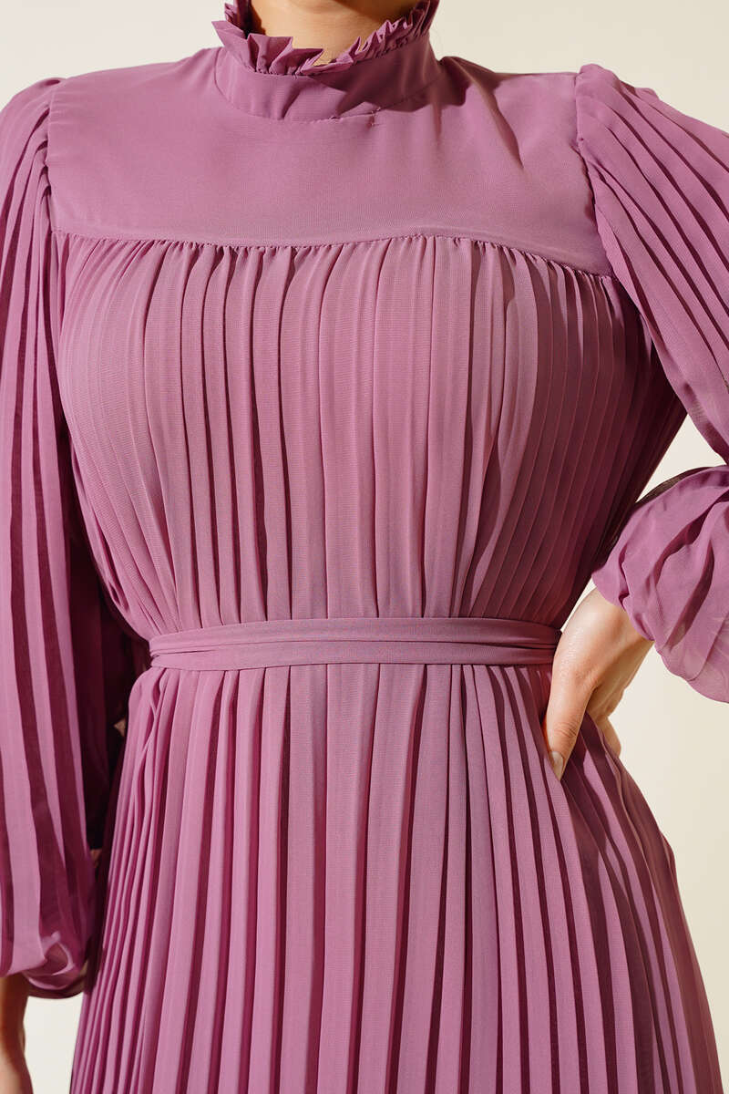 https://cdn.pazarium.com.tr/firfirli-piliseli-sifon-elbise-magenta-466618-10-B.jpg