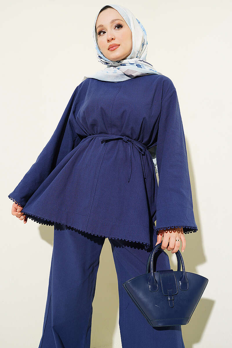 https://cdn.pazarium.com.tr/fisto-detayli-genis-kollu-keten-ikili-takim-lacivert-801137-19-B.jpg