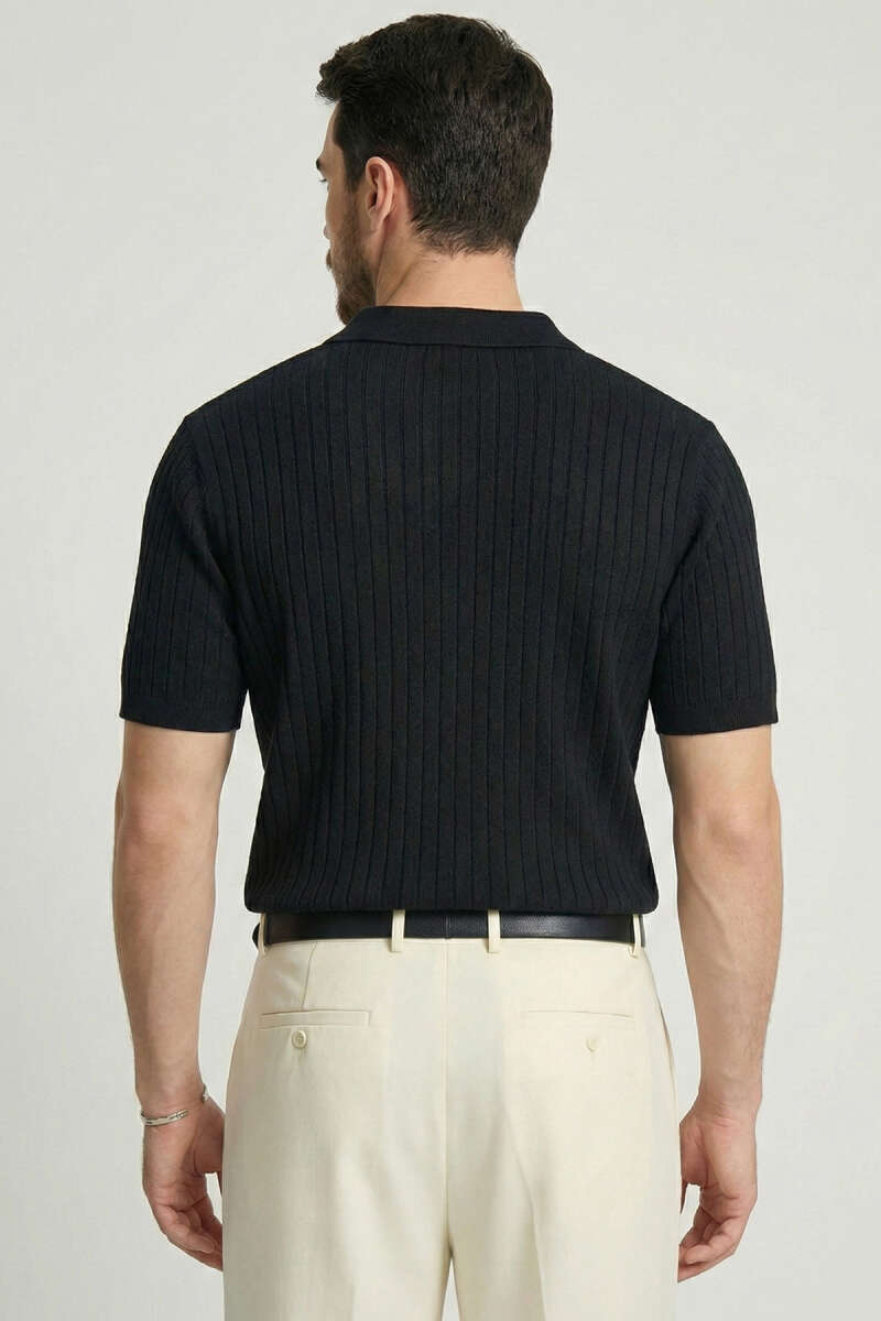 https://cdn.pazarium.com.tr/fitilli-acik-polo-yaka-erkek-triko-t-shirt-siyah-727298-17-B.jpg