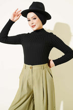 https://cdn.pazarium.com.tr/fitilli-esnek-triko-kazak-siyah-819125-20-B.jpg