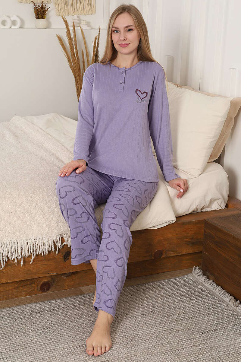 https://cdn.pazarium.com.tr/fitilli-kalp-nakisli-uzun-kol-pijama-takimi-lila-765211-18-B.jpg