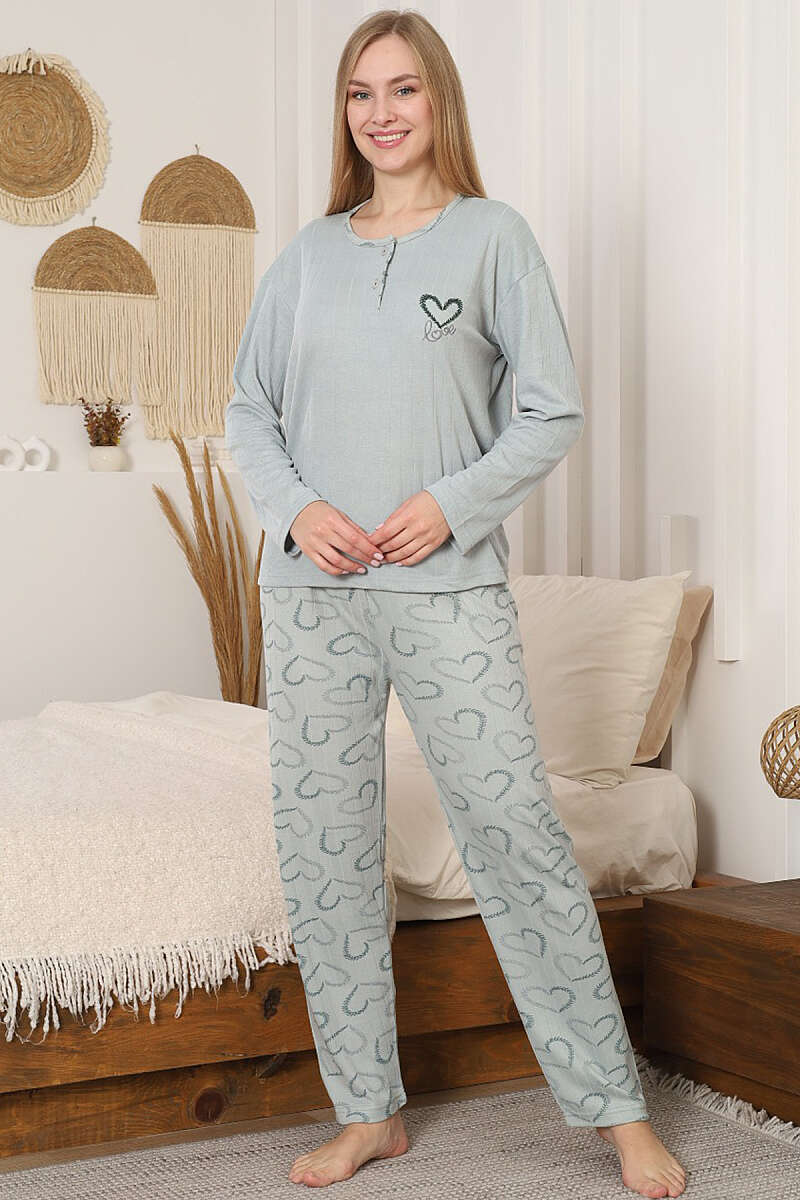 https://cdn.pazarium.com.tr/fitilli-kalp-nakisli-uzun-kol-pijama-takimi-mint-765212-18-B.jpg