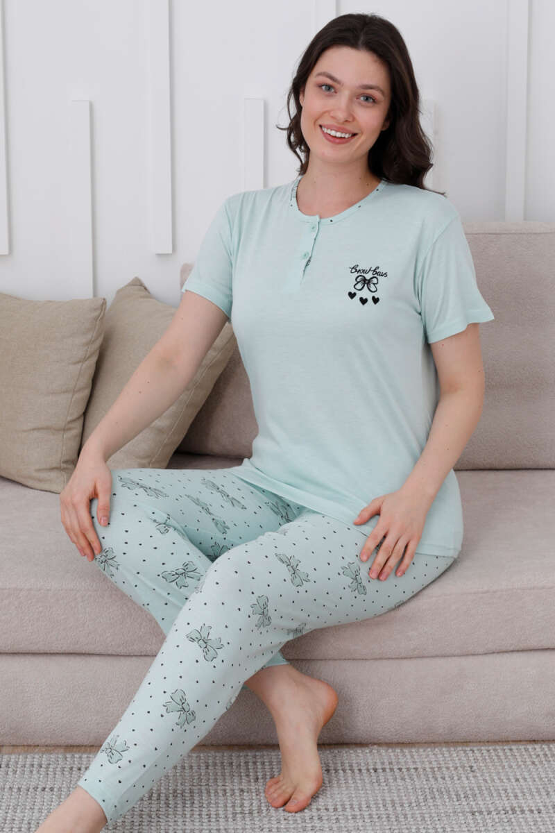 https://cdn.pazarium.com.tr/fiyonk-desen-dugmeli-pijama-takim-mint-610323-14-B.jpg