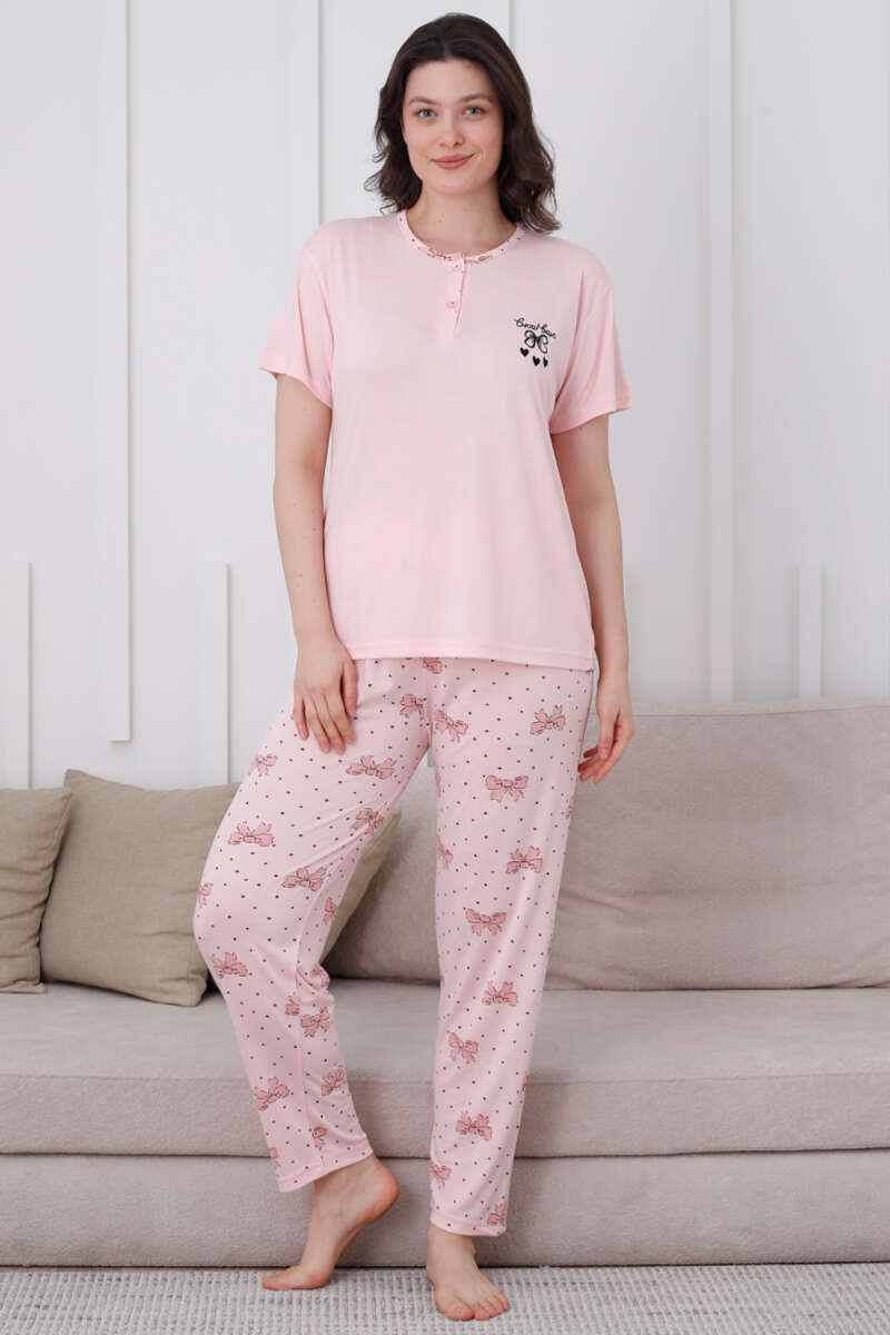 https://cdn.pazarium.com.tr/fiyonk-desen-dugmeli-pijama-takim-yavru-agzi-610318-14-B.jpg