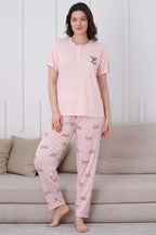 https://cdn.pazarium.com.tr/fiyonk-desen-dugmeli-pijama-takim-yavru-agzi-610318-14-B.jpg