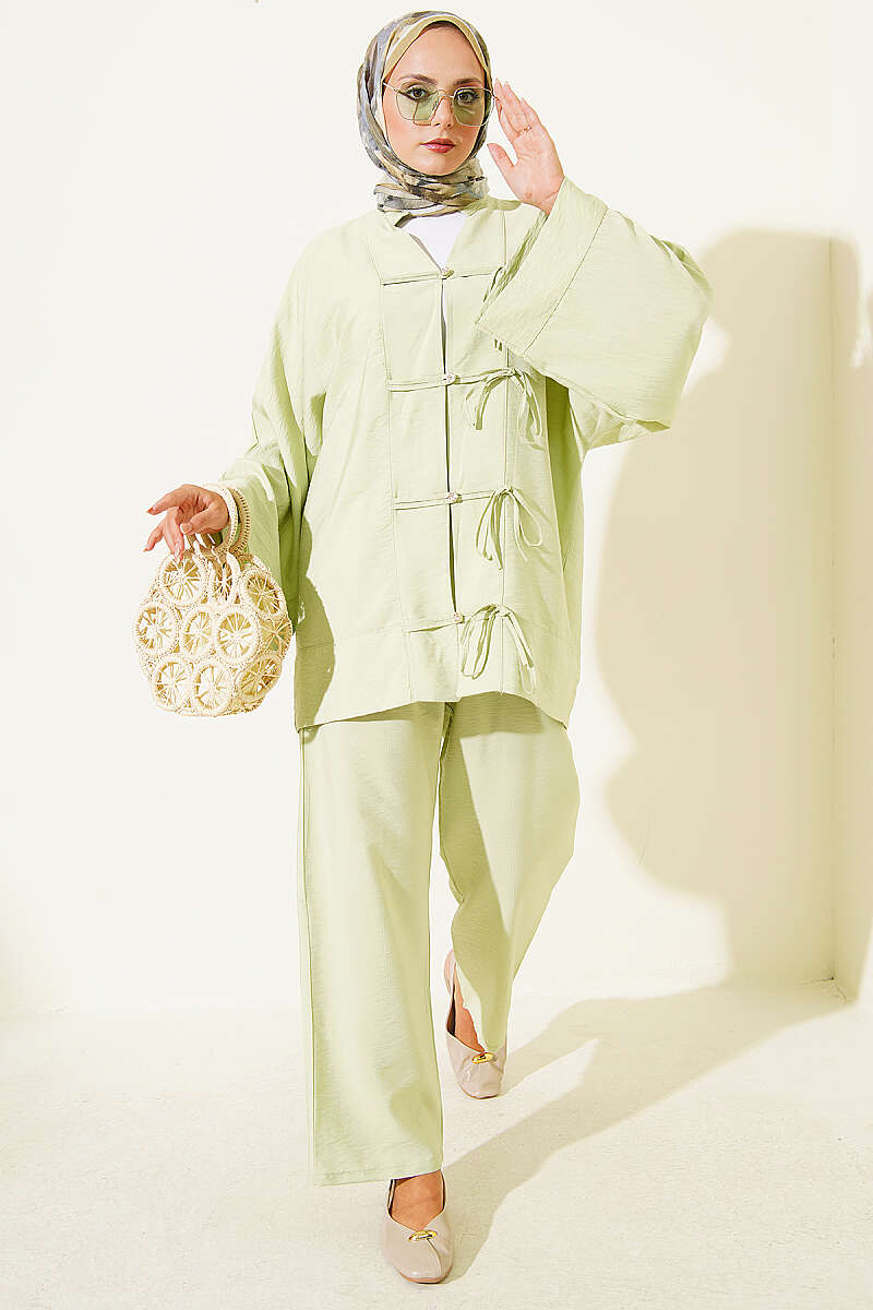 https://cdn.pazarium.com.tr/fiyonk-detayli-kimono-ikili-takim-cagla-yesili-805321-19-B.jpg