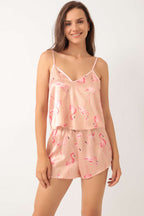 https://cdn.pazarium.com.tr/flamingo-desen-askili-saten-pijama-takimi-somon-538388-12-B.jpg