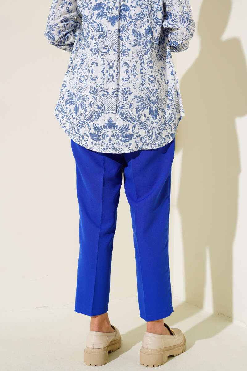 https://cdn.pazarium.com.tr/flato-cep-detayli-pantolon-saks-512703-12-B.jpg