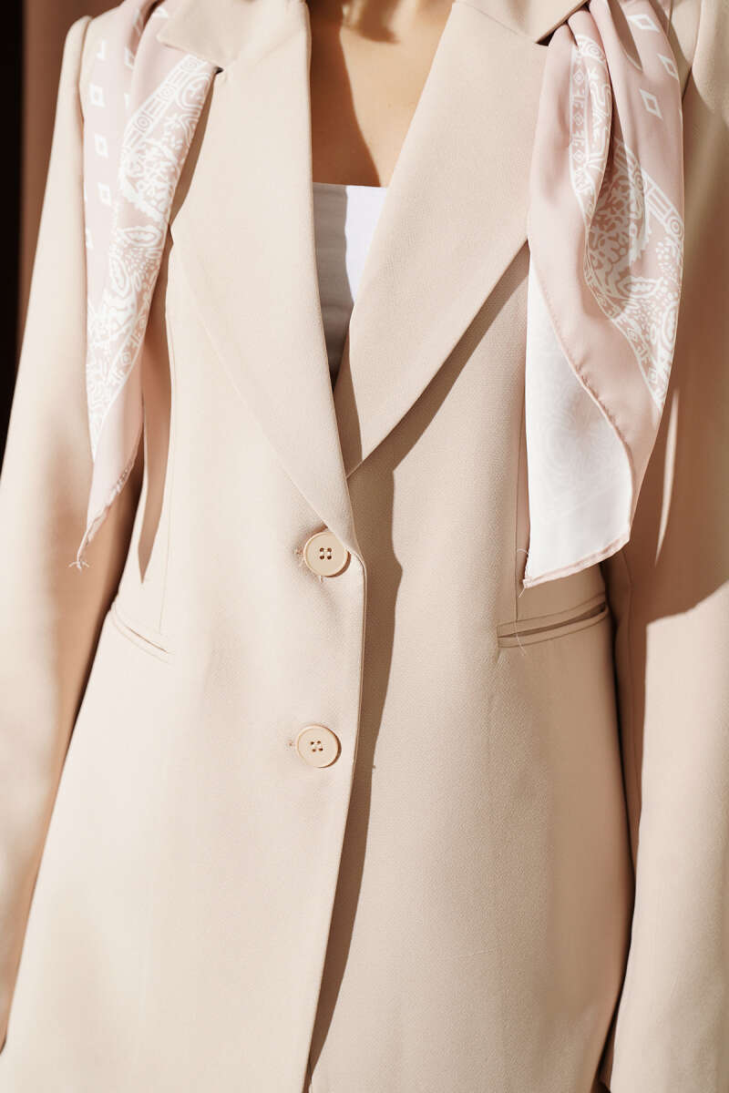 https://cdn.pazarium.com.tr/fular-detayli-blazer-ceket-bej-759076-18-B.jpg