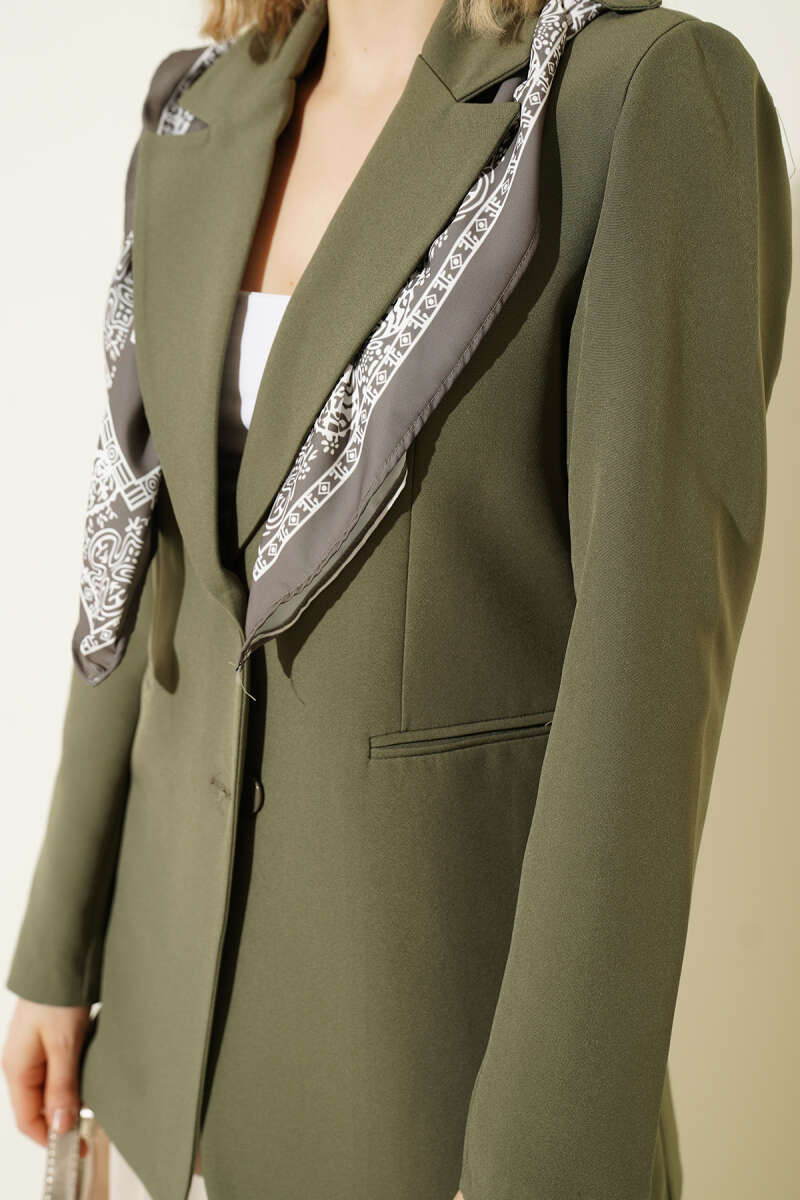 Fular Detaylı Blazer Ceket
