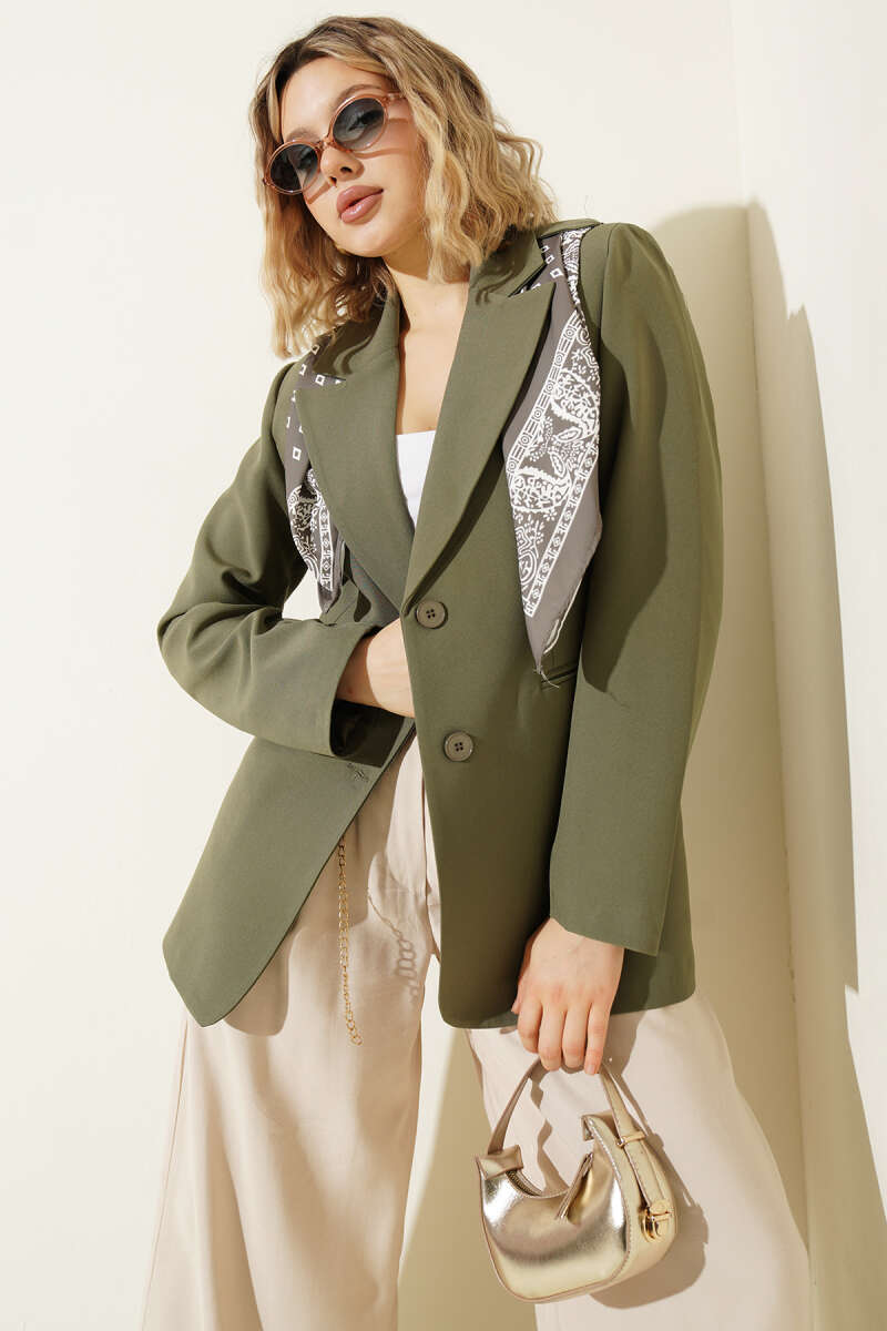 Fular Detaylı Blazer Ceket