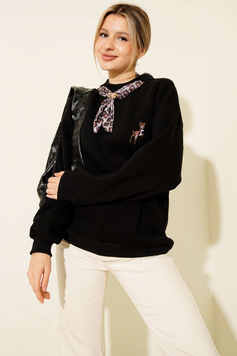 Fularlı Geyik Nakışlı Sweatshirt