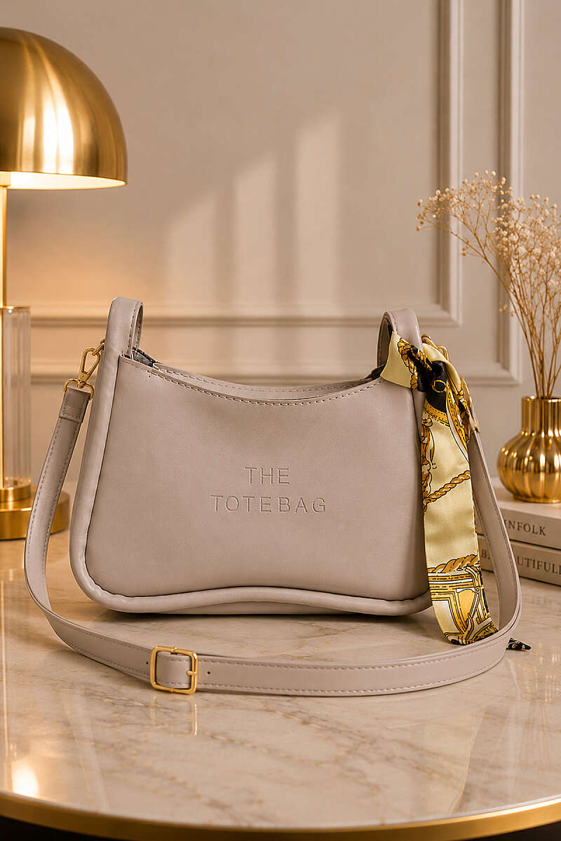 Fularlı The Tote Bag Yazılı Çanta