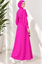 Kleid mit Seilgürtel und Stückdetail