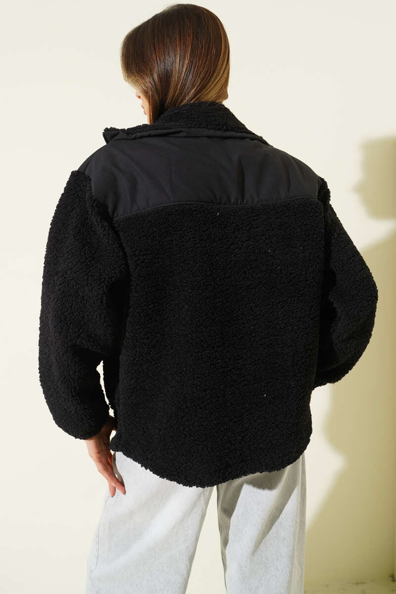 Garni Detaylı Fermuarlı Peluş Mont
