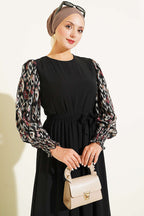 https://cdn.pazarium.com.tr/garnili-kollari-desenli-sifon-elbise-bordo-816005-20-B.jpg