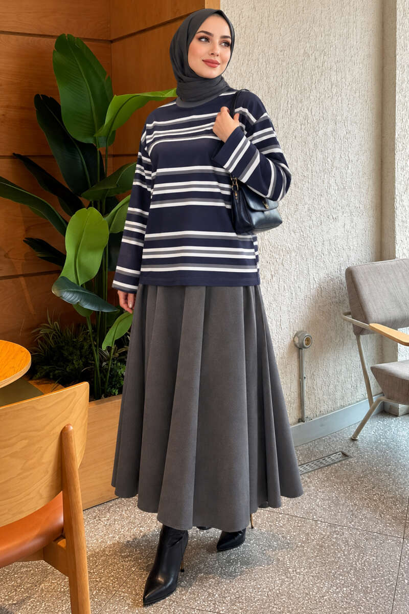 https://cdn.pazarium.com.tr/genis-kollu-yatay-cizgili-bluz-fume-834856-20-B.jpg
