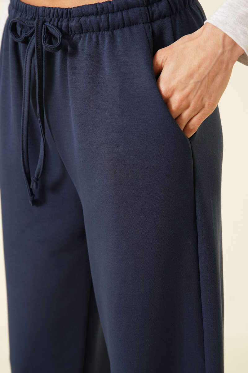 Geniş Paçalı Cepli Loyşa Pantolon Lacivert