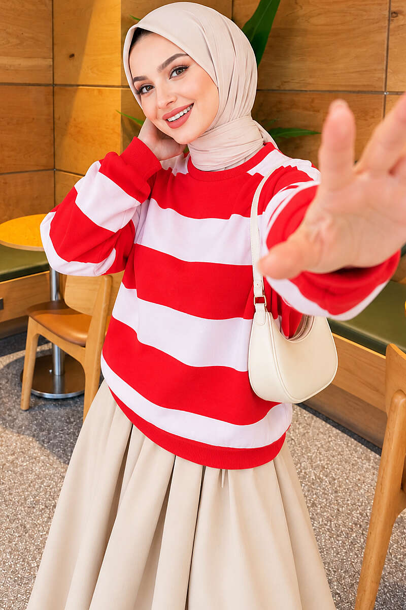 https://cdn.pazarium.com.tr/genis-yatay-cizgili-sweatshirt-kirmizi-838931-20-B.jpg
