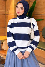 https://cdn.pazarium.com.tr/genis-yatay-cizgili-sweatshirt-lacivert-838935-20-B.jpg