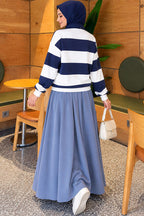 https://cdn.pazarium.com.tr/genis-yatay-cizgili-sweatshirt-lacivert-838937-20-B.jpg