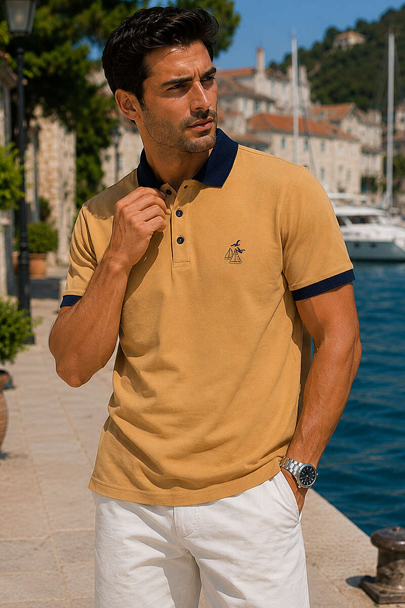 Göğüs Armalı Polo Yaka Erkek T-shirt