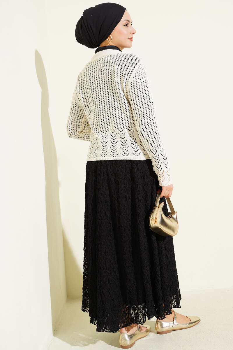 Gold Buttoned Openwork Short Knitted Cardigan