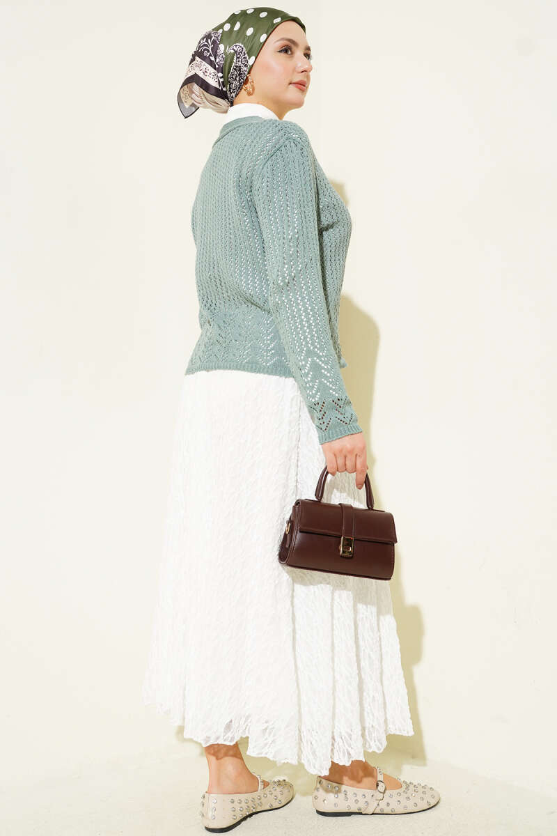 Gold Buttoned Openwork Short Knitted Cardigan