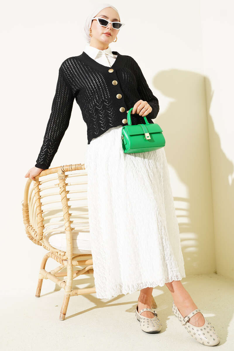 Gold Buttoned Openwork Short Knitted Cardigan