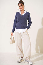 https://cdn.pazarium.com.tr/gomlek-garni-detayli-sweatshirt-indigo-839219-20-B.jpg