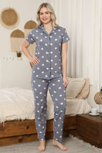 Gömlek Yaka Kalp Desenli Pijama Takımı Gri