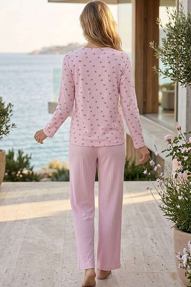 https://cdn.pazarium.com.tr/gul-baskili-dugmeli-fitilli-pijama-takimi-pembe-840405-20-B.jpg