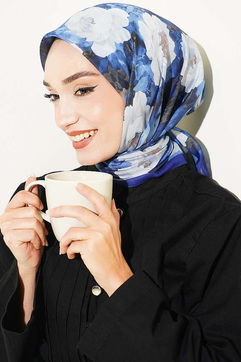 https://cdn.pazarium.com.tr/gul-desenli-soft-esarp-lacivert-820887-20-B.jpg