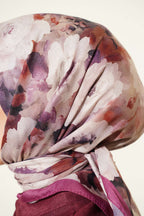 https://cdn.pazarium.com.tr/gul-desenli-soft-esarp-magenta-820367-20-B.jpg