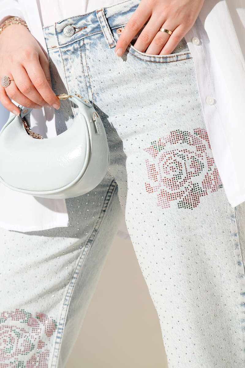 Gül Detaylı Mini Taş Detaylı Pantolon Açık Kar