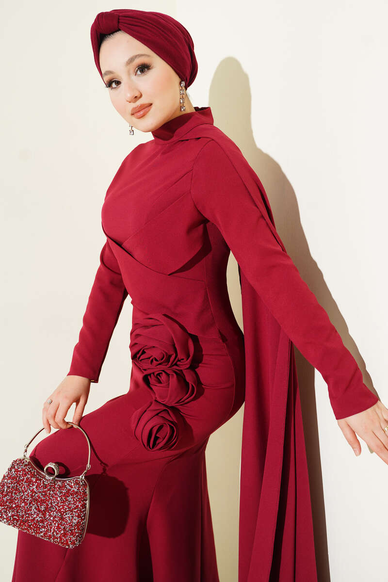 Gül Detaylı Pelerinli Abiye Elbise