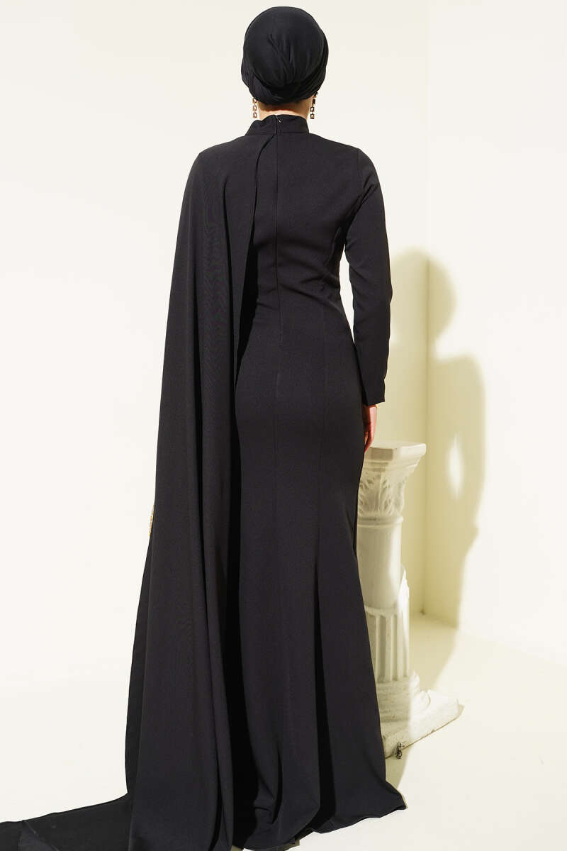 Gül Detaylı Pelerinli Abiye Elbise